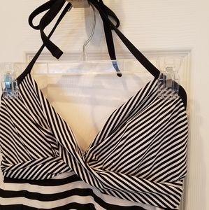 Liz Lange for Target Swim - Liz Lange Maternity Striped Swimsuit Liz Lange for Target Swim - Liz Lange Maternity Striped Swimsuit
